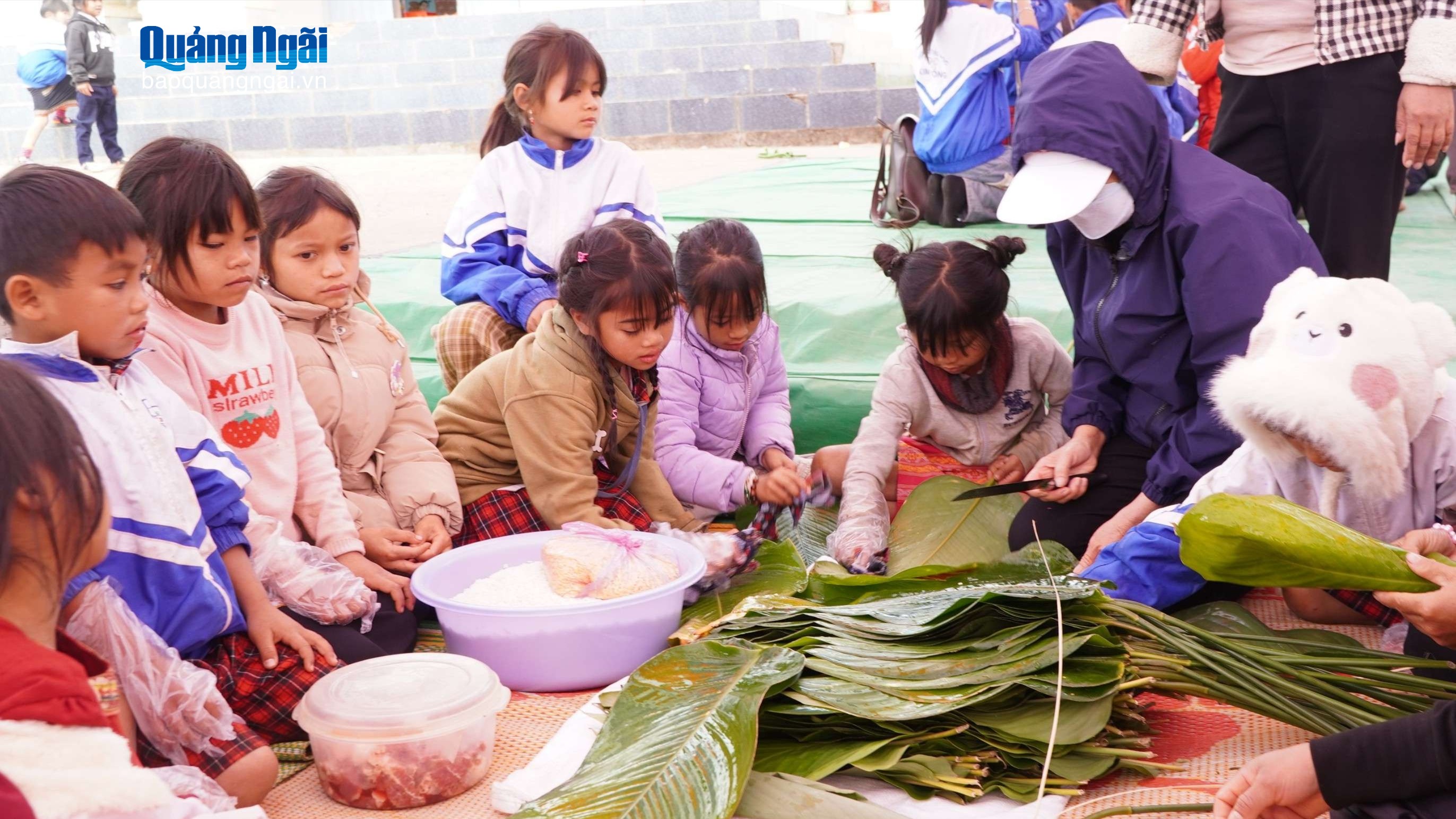 Học trò vùng cao trao “Xuân yêu thương” tới gia đình chính sách