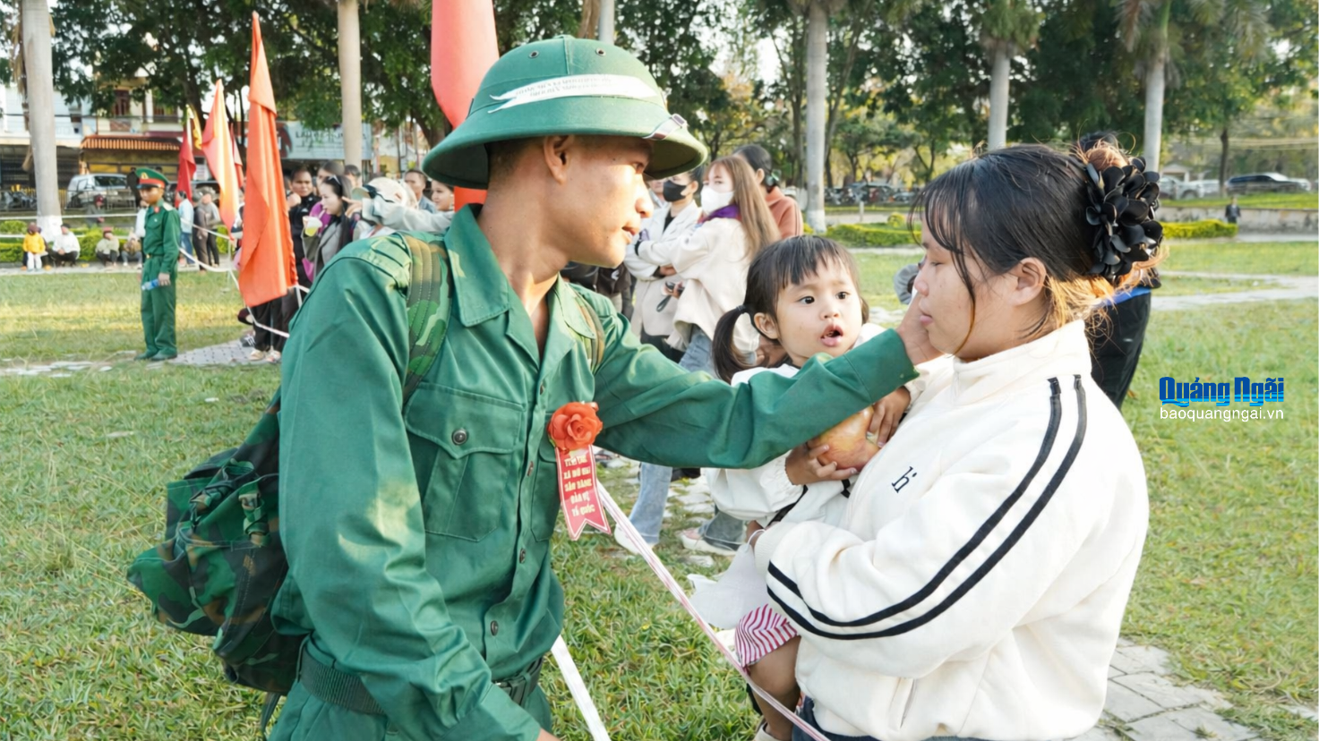 Gác lại niềm riêng