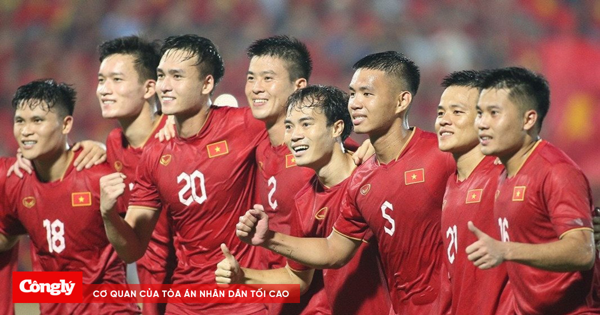 Tân HLV trưởng tuyển Việt Nam công bố 27 cầu thủ đấu Philippines