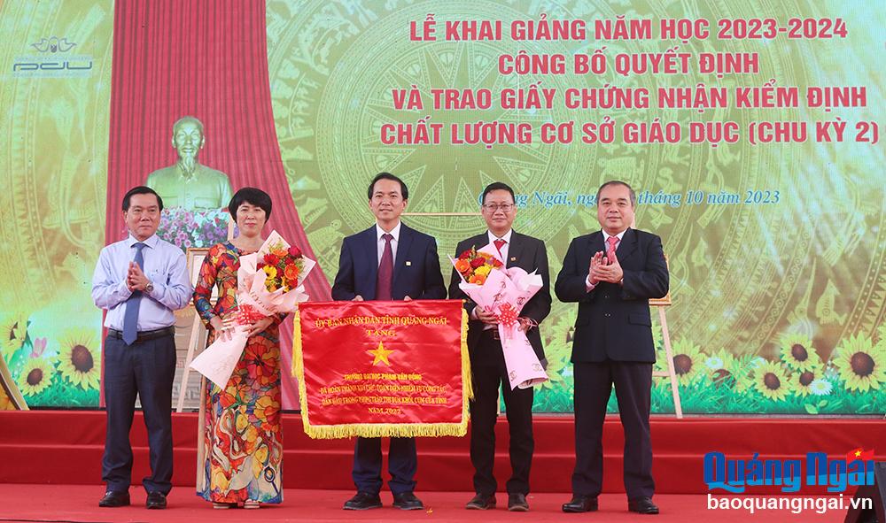 Trường Đại học Phạm Văn Đồng khai giảng năm học 2023 - 2024