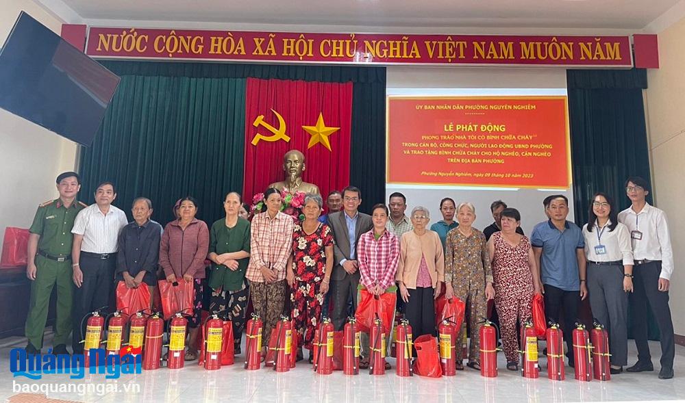 Phát động phong trào “Nhà tôi có bình chữa cháy”