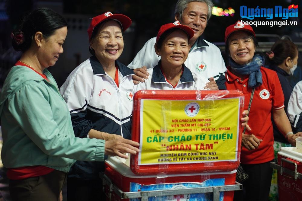 Ấm lòng nồi cháo yêu thương 0 đồng