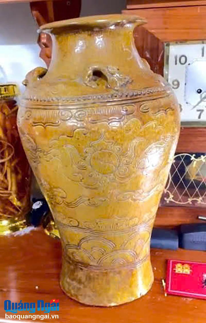 Tổ chức đấu giá bình gốm Mỹ Thiện trên 100 năm